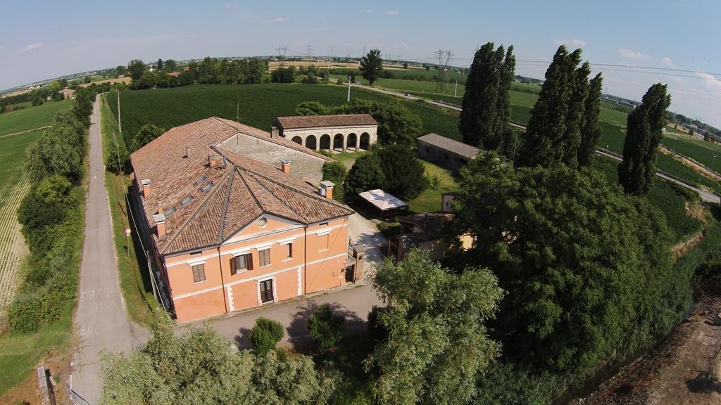 Agriturismo Corte Ponte Dei Tedeschi Ostiglia Exterior photo